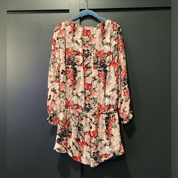 JOIE Ellar silk floral long sleeve romper shorts in Caviar multi size large - Picture 3 of 8